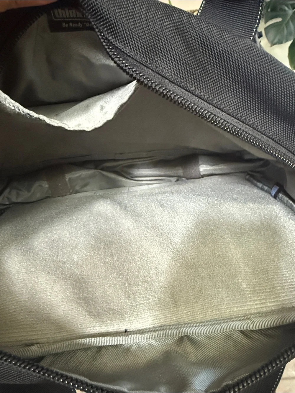 Think Tank Photo Urban Disguise shoulder bag-pre-loved.